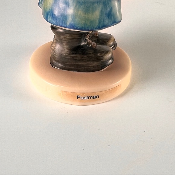 Vtg Goebel Hummel Figurine Postman W. Germany TMK6 Signed '83 #119 - Picture 11 of 14
